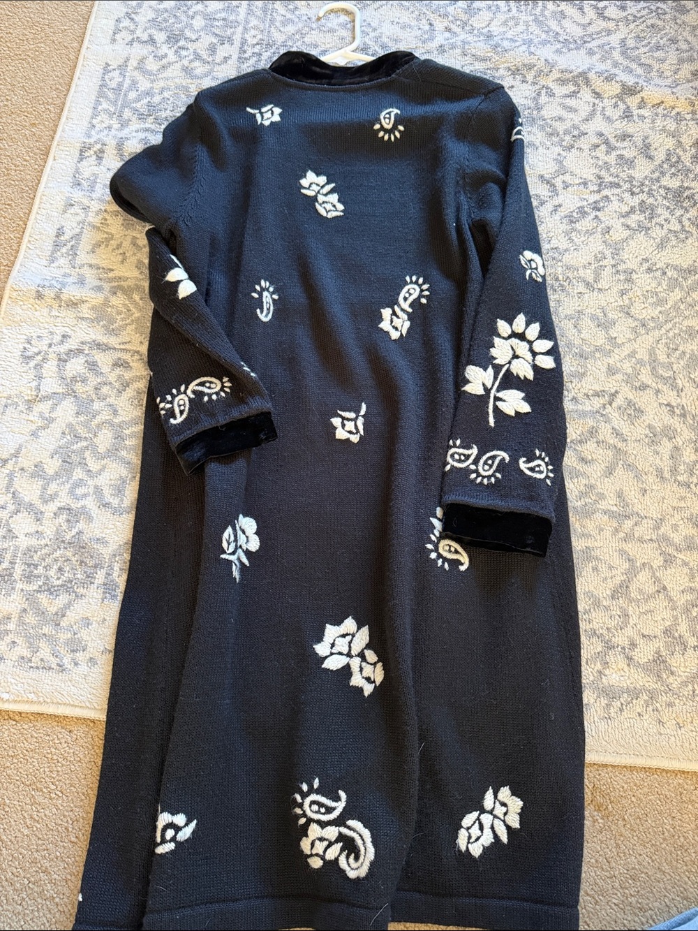 Black Floral Embroidered Long Women's sweater - Picture 3 of 3